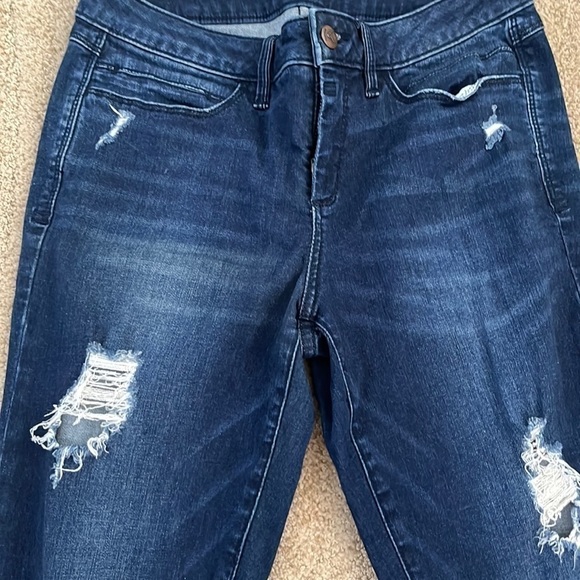 Upgrade Your Style with New Bebe Size 27 Women's Jeans - Picture 2 of 4